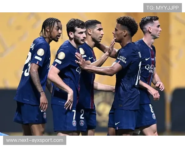 巴黎圣日耳曼豪华战舰出击！欧冠巅峰对决，恩里克如何排兵布阵碾压拜仁？